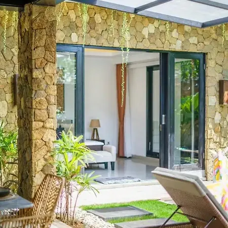 Villa J
